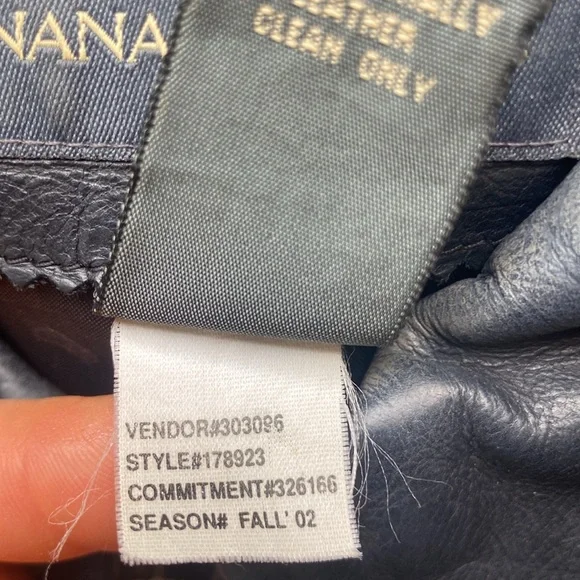 VINTAGE Banana Republic Leather Jacket - Picture 6 of 9